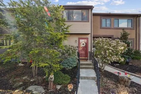 606 Tall Oak Ln, Hillsborough, NJ 08844