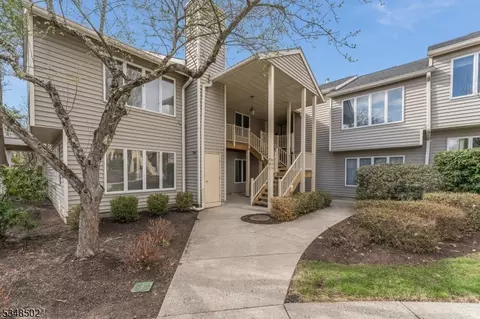 76 Westchester Ter, Annandale, NJ 08801