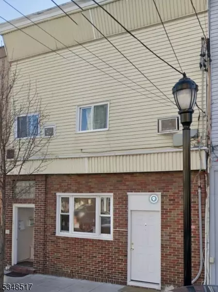 303 43rd St #2, Union City, NJ 07087