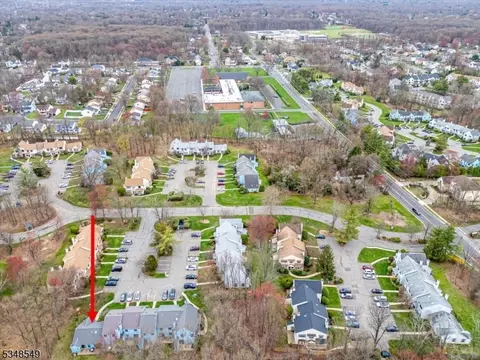 506 Maplecrest Rd, Edison, NJ 08820 photo 2