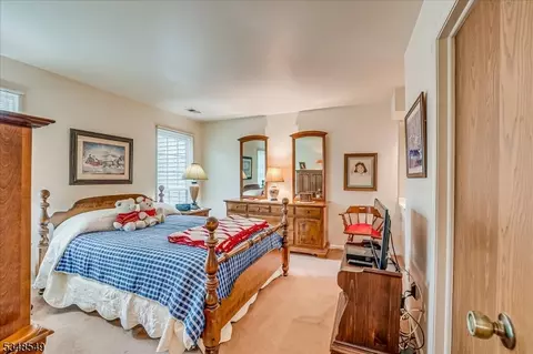 506 Maplecrest Rd, Edison, NJ 08820 photo 26