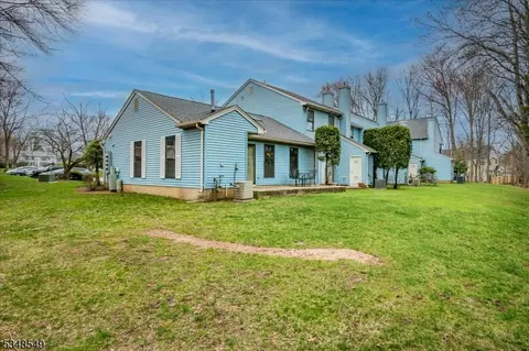 506 Maplecrest Rd, Edison, NJ 08820 photo 7