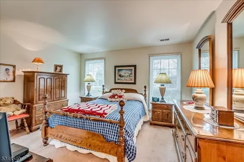 506 Maplecrest Rd, Edison, NJ 08820 photo 24