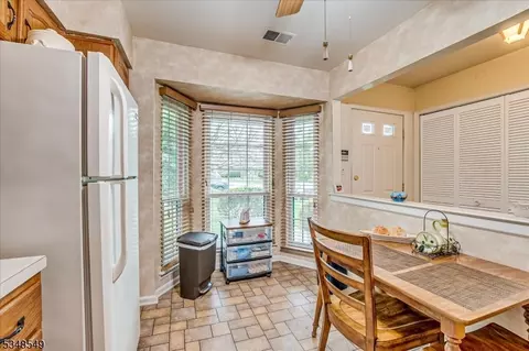 506 Maplecrest Rd, Edison, NJ 08820 photo 12