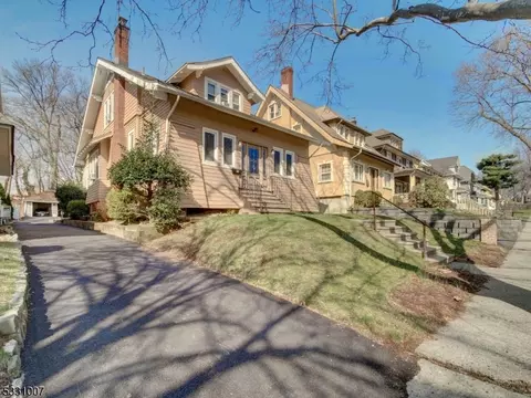 27 Colonial Ter, East Orange, NJ 07017