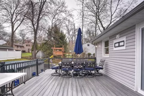 47 Seneca Trl, Wayne, NJ 07470 photo 39