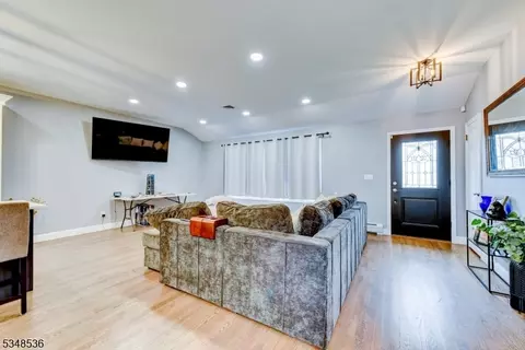 47 Seneca Trl, Wayne, NJ 07470 photo 12