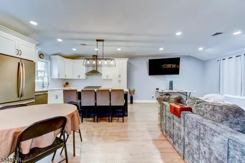 47 Seneca Trl, Wayne, NJ 07470 photo 11