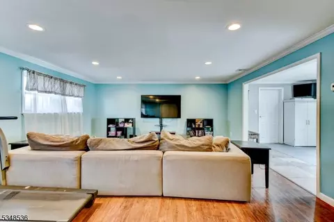 47 Seneca Trl, Wayne, NJ 07470 photo 33