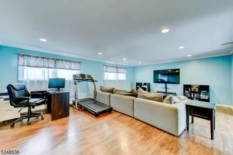 47 Seneca Trl, Wayne, NJ 07470 photo 32