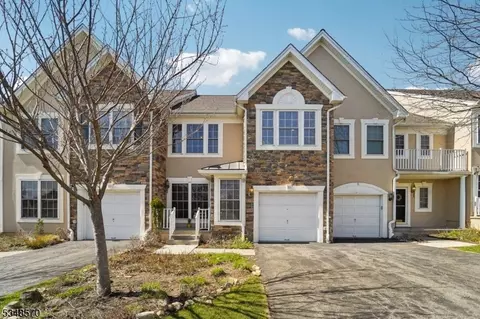 10 Magnolia Way, North Haledon, NJ 07508