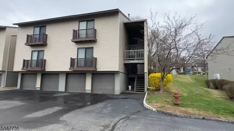 1714 Spruce Hills Dr, Glen Gardner, NJ 08826