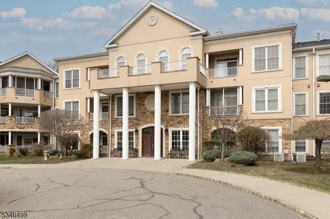 1208 Hamilton Dr #1208, Rockaway, NJ 07866