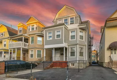 178 N 16th St, East Orange, NJ 07017