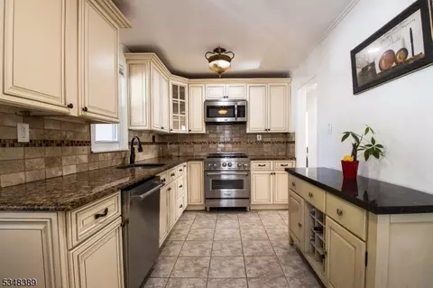 358 Mountain Ave, Springfield, NJ 07081 photo 9