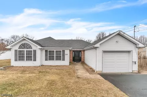 114 Arlington Ave, Cliffwood, NJ 07721