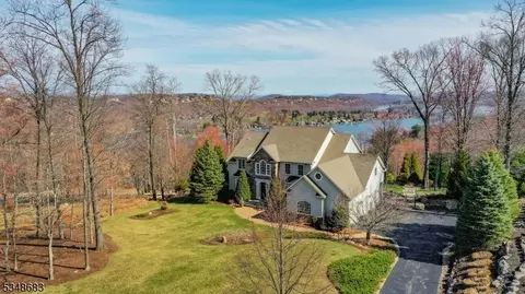 7 Catalina Dr, Sparta, NJ 07871