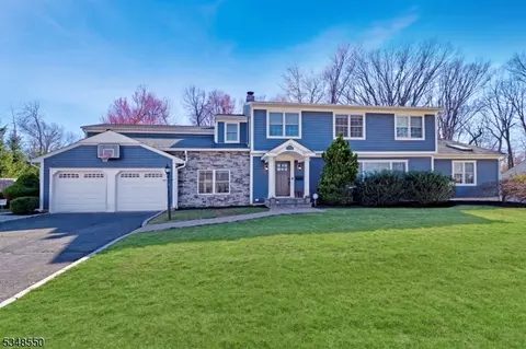 12 Murphy Cir, Florham Park, NJ 07932