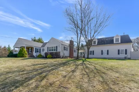 2 Monica Ct, Branchburg, NJ 08876