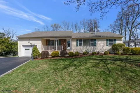 9 Normandie Ln, Raritan, NJ 08869
