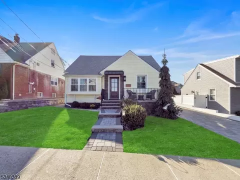 23 Bella Vista Ave, Saddle Brook, NJ 07663