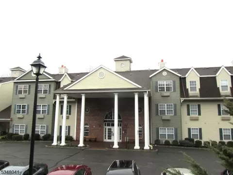 5110 Richmond Rd #110, West Milford, NJ 07480