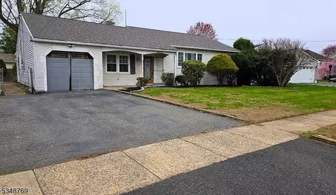 22 Delaney Ct, South Plainfield, NJ 07080