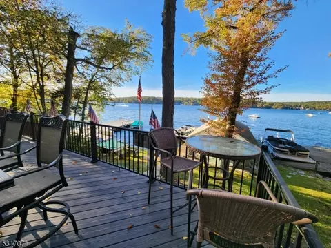 58 Raccoon Island Rd, Jefferson, NJ 07849