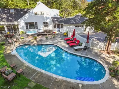 246 White Oak Ridge Rd, Short Hills, NJ 07078