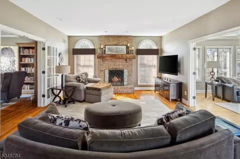 1 Trinity Pl, Warren, NJ 07059 photo 12