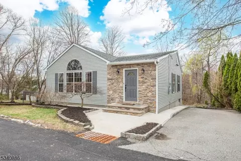 1 Walker Ave, West Milford, NJ 07480