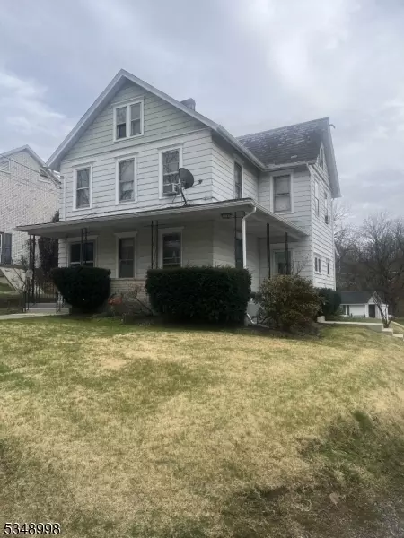 4 Municipal Dr, Alpha, NJ 08865