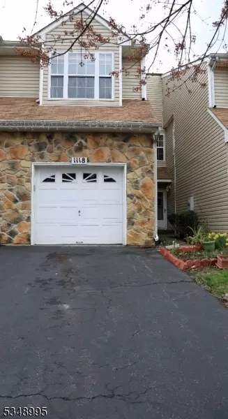 1118 Oakcroft Ln, Somerset, NJ 08873