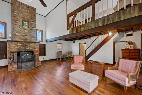 185 Petersburg Rd, Hackettstown, NJ 07840