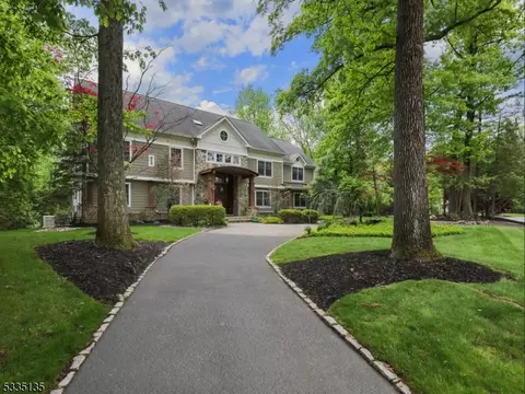 20 Allenby Ln, Scotch Plains, NJ 07076