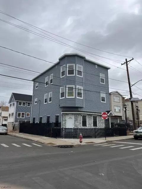 232 Front St, Elizabeth City, NJ 07206
