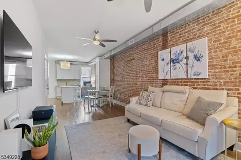 1112 Hudson St #4R, Hoboken, NJ 07030