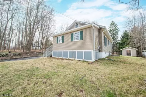 285 Rutherford Ave, Franklin, NJ 07416