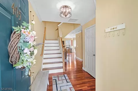 405 Boulder Ridge Dr, Randolph, NJ 07869