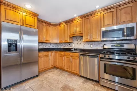 1247 Valley Rd # A, Wayne, NJ 07470