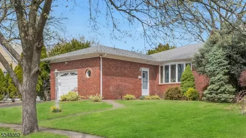 14 Lincoln St, Nutley, NJ 07110