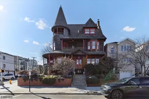 300 Davis Ave, Harrison, NJ 07029