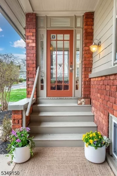 7 Bellaire Dr, Montclair, NJ 07042