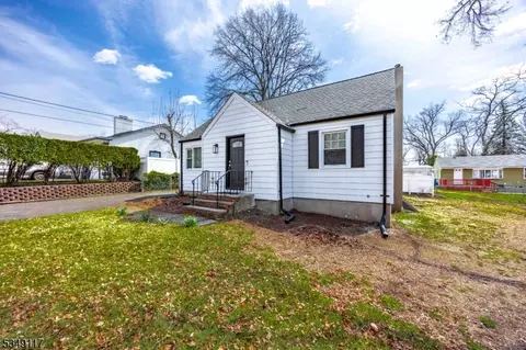 38 Arcadian Way, Paramus, NJ 07652 photo 2