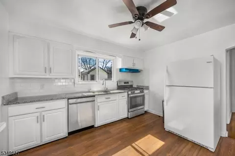 38 Arcadian Way, Paramus, NJ 07652 photo 9