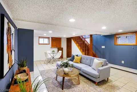 108 Nichols St, Newark, NJ 07105