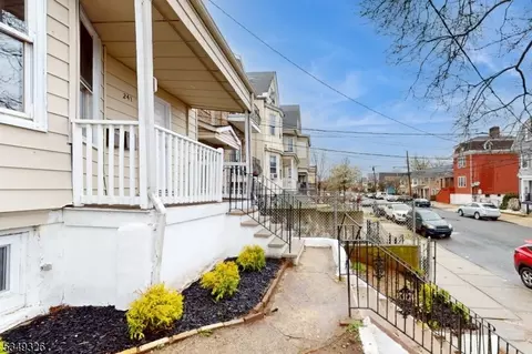241 Peshine Ave, Newark, NJ 07108