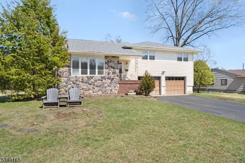 44 Spottswood Rd, Glen Rock, NJ 07452