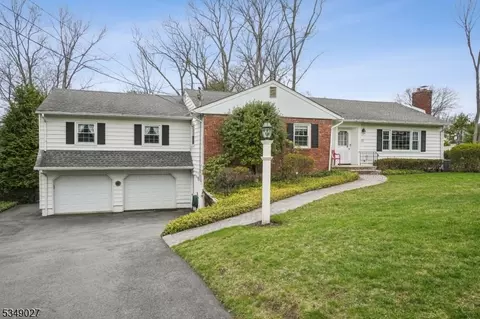 37 Brookwood Dr, Wayne, NJ 07470