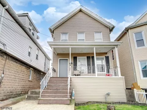 95 Palisade Ave, Garfield, NJ 07026